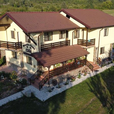 Pensiunea Gradinarilor Cu Ciubar Si Statie De Incarcare Electrica Auto Comanesti  Exterior foto